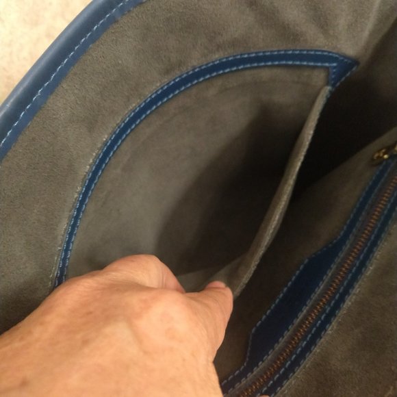 Louis Vuitton Special Order Bucket GM Epi - Picture 11 of 16